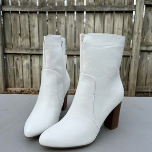 NWOT Lulu’s White Ankle Boots